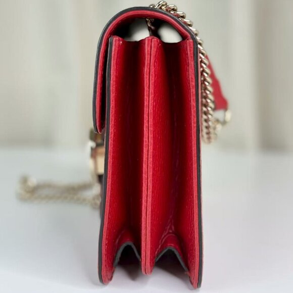 Gucci Red Leather GG Logo Crossbody Bag with Chain Strap & Gold Hardware - Picture 2 of 10